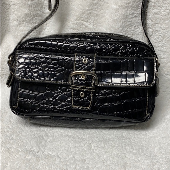 Cute black roomy cross body faux alligator vinyl - Picture 9 of 9